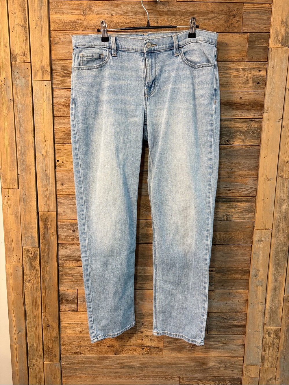 Old Navy Women’s Light Blue midrise boyfriend jeans* - size 10